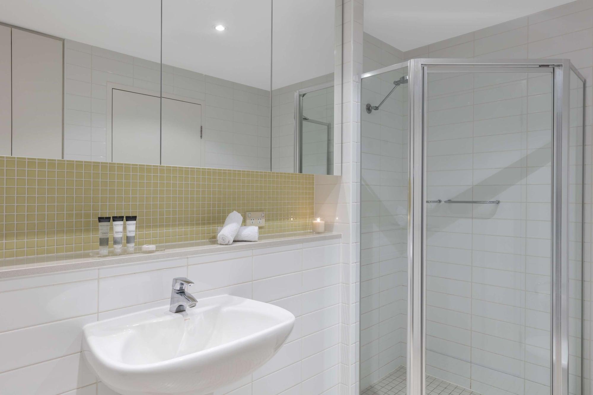 Oaks Glenelg Liberty Suites Adelaide Exterior foto